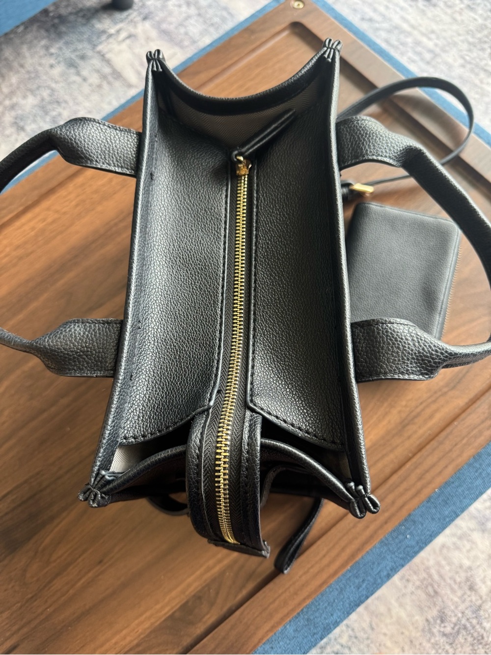 Black 'The Tote Bag' Leather Tote with Matching Wallet - Picture 9 of 12